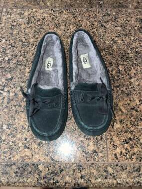 UGG Ansley Suede Moccasin Slippers Black